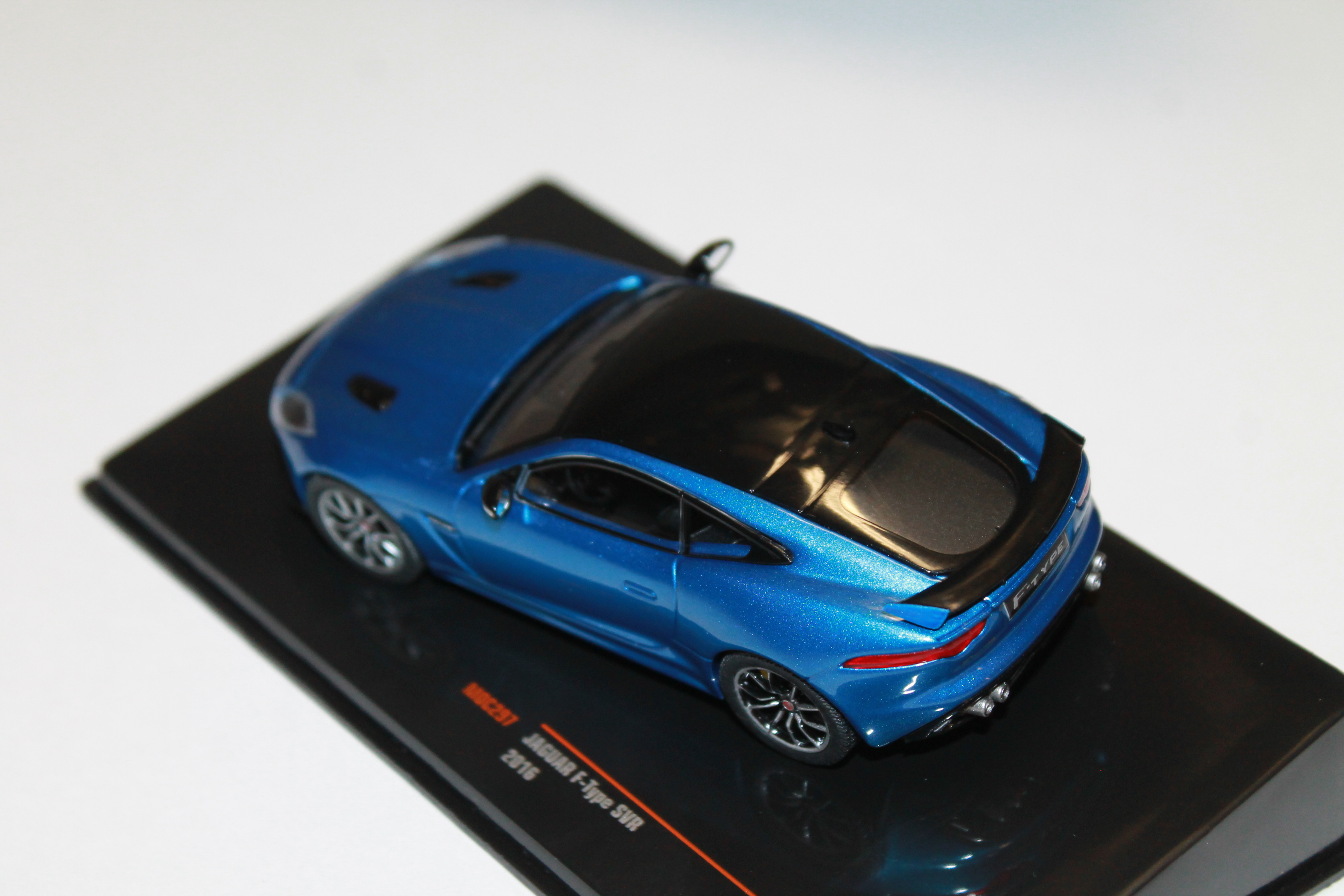 JAGUAR F-TYPE SVR 2016 IXO 1/43°