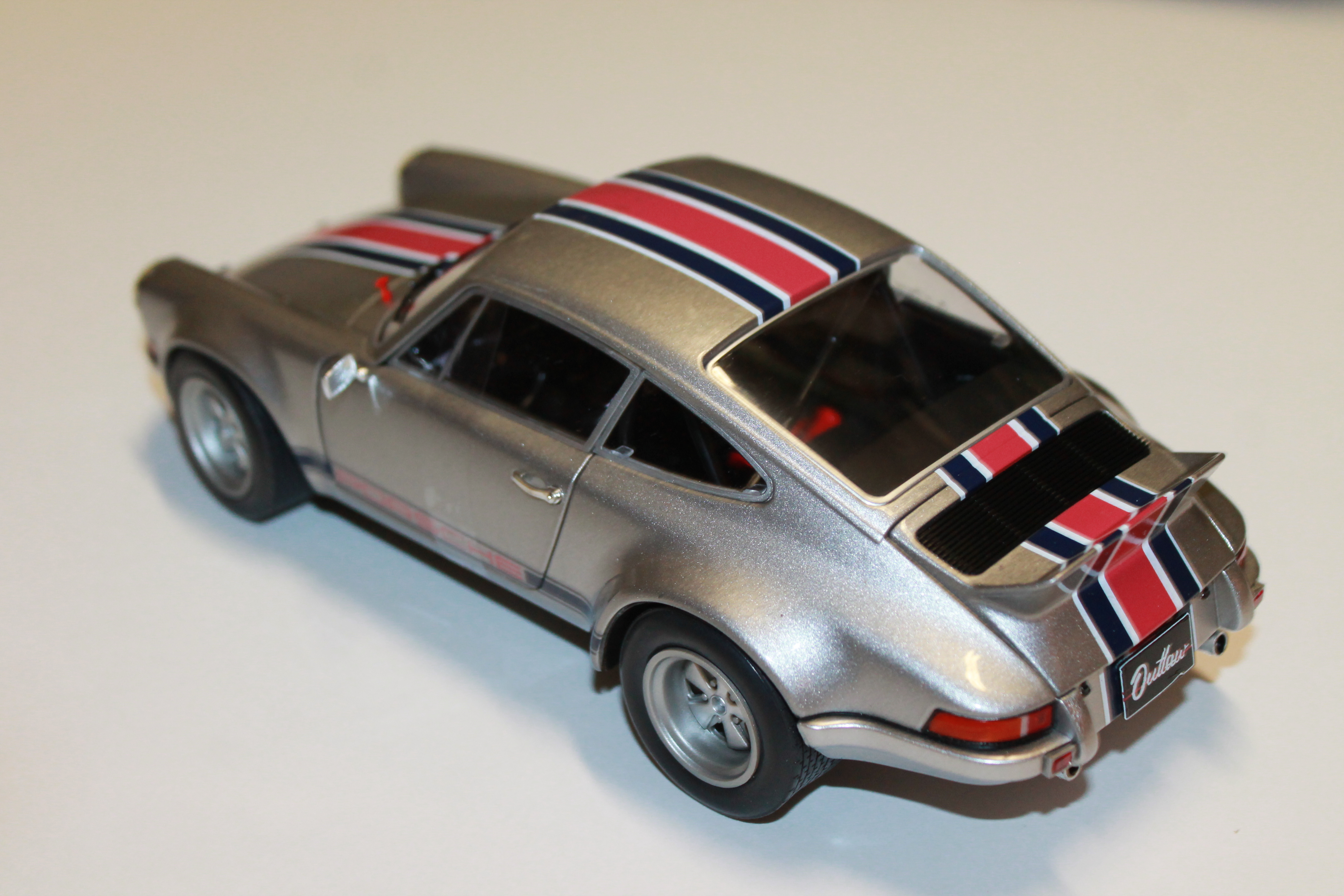 PORSCHE 911 RSR BACKDATING OUTLAW SOLIDO 1/18°
