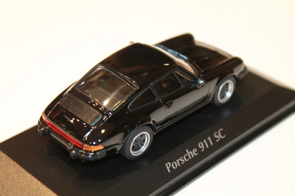 COUPE SPORT DEUX PORTES NOIR