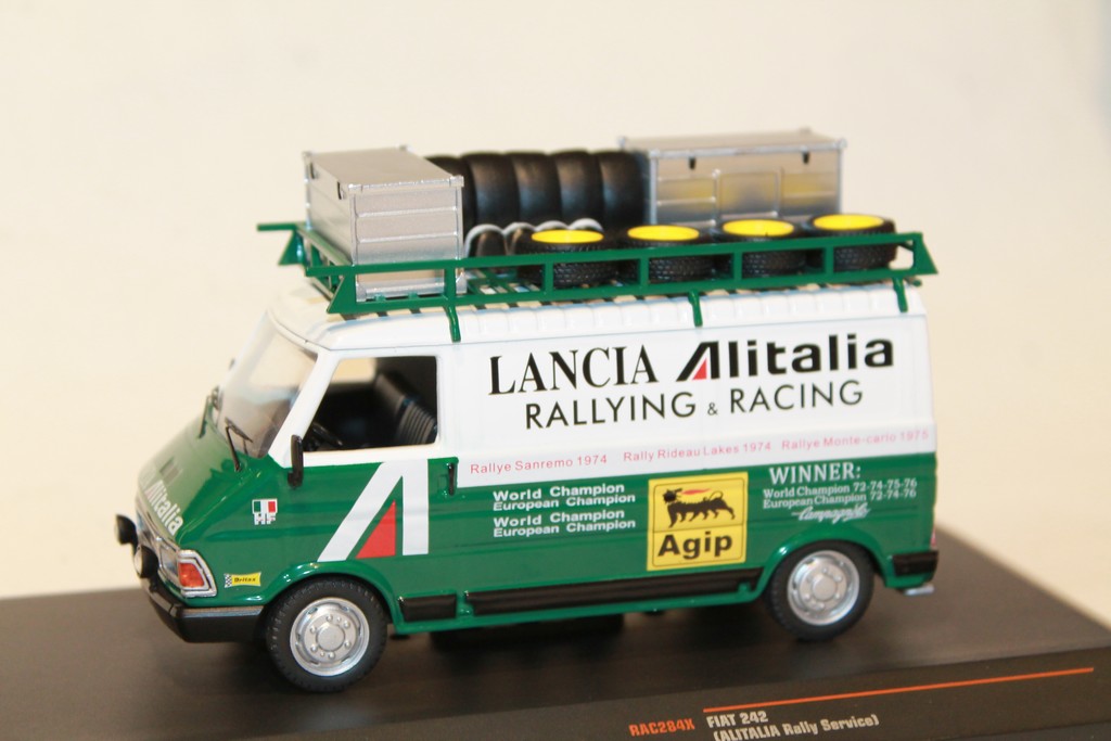 FIAT 242 ALITALIA RALLY SERVICE 1975 IXO 1/43°