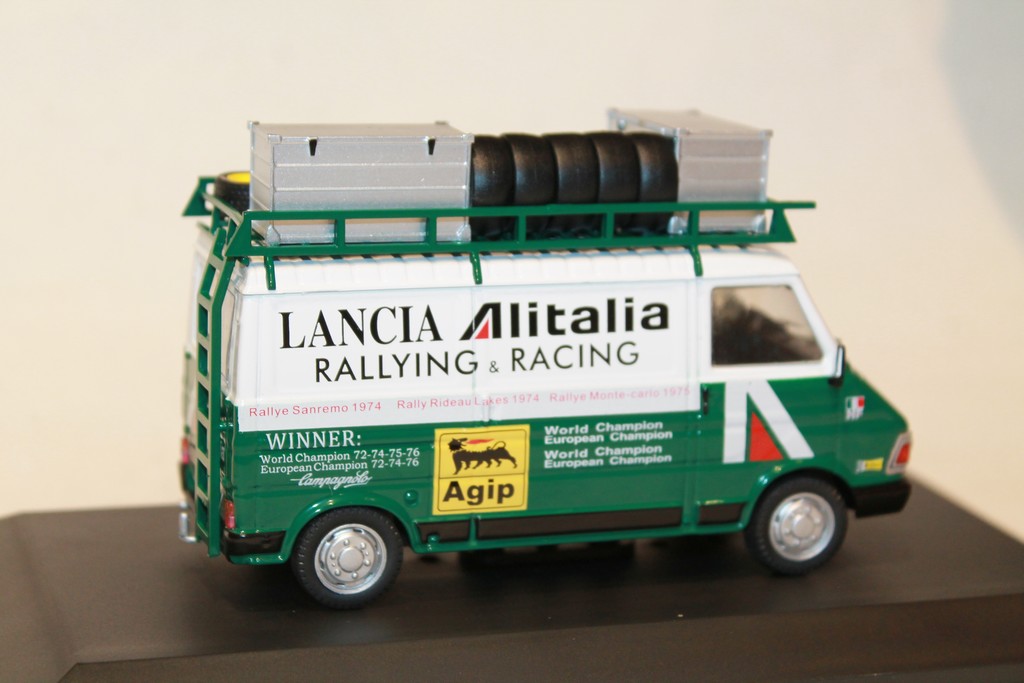 FIAT 242 ALITALIA RALLY SERVICE 1975 IXO 1/43°