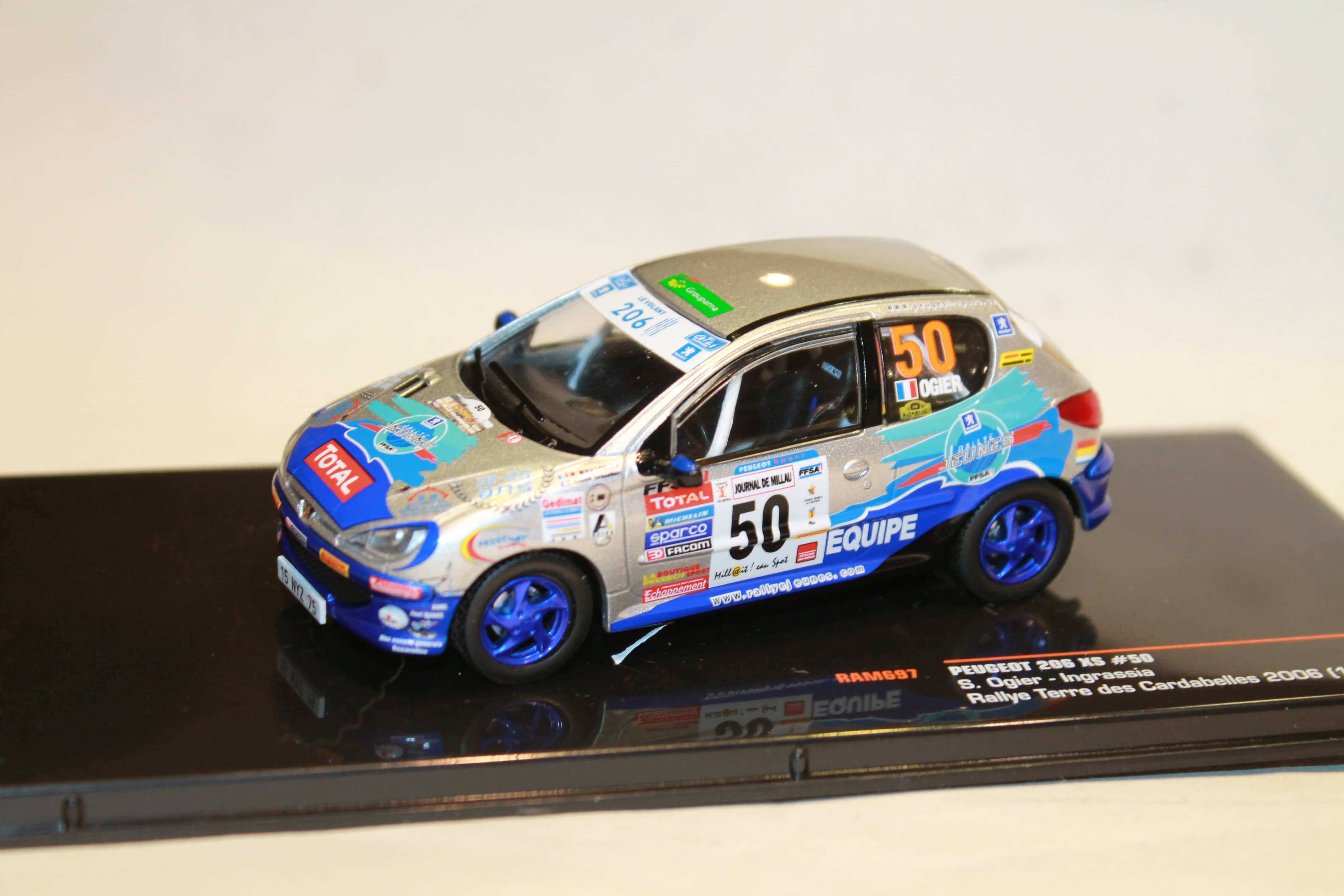 PEUGEOT 206 XS N°50 RALLYE TERRE DES CARDABELLES 2006 IXO 1/43
