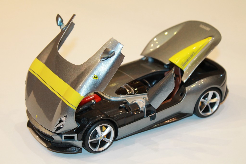 FERRARI MONZA SP1 GRISE BURAGO 1/18°