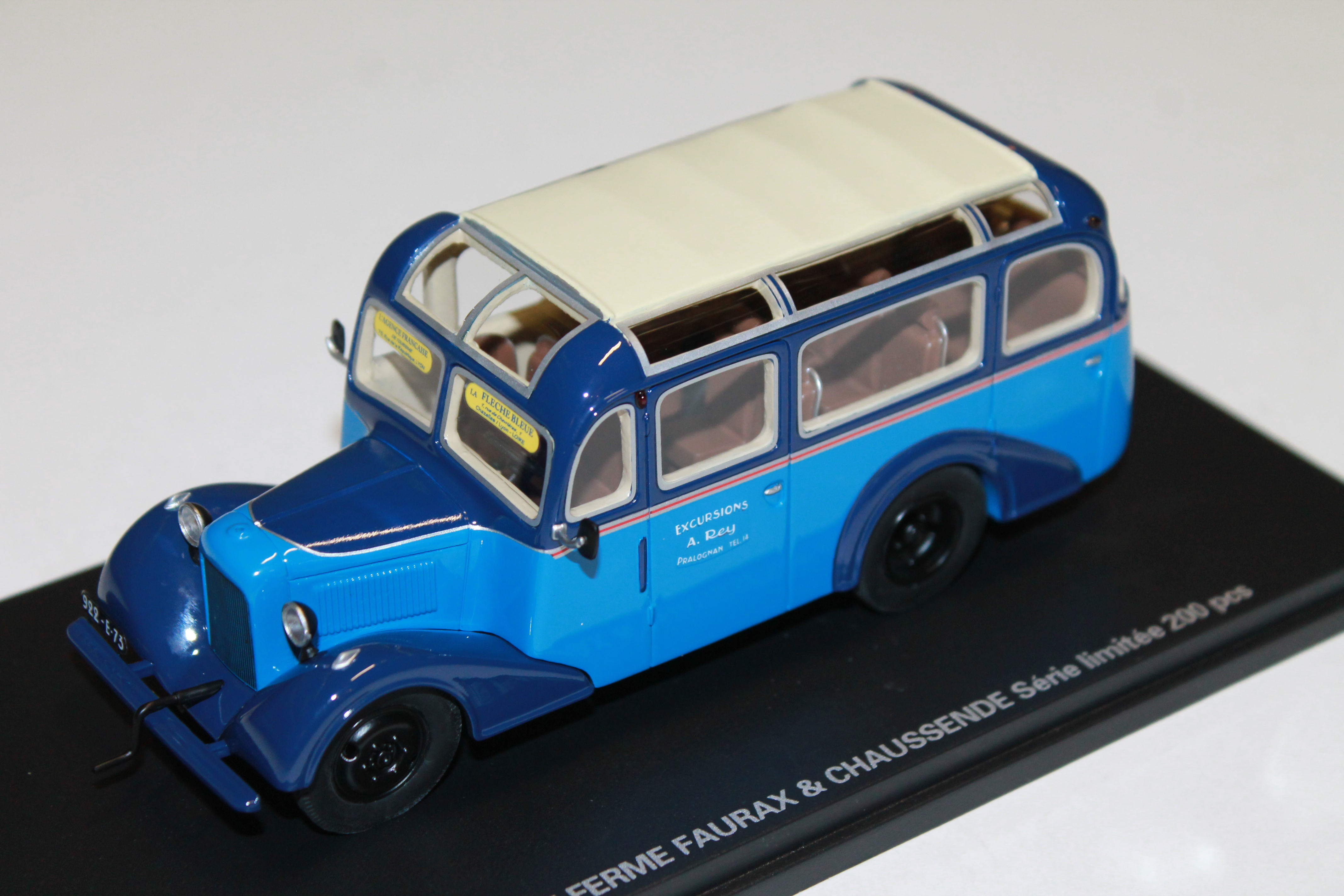 BUS "FAURAX & CHAUSSENDE BLEU DE 1937  SERIE LIMITEE A 200 PIECES