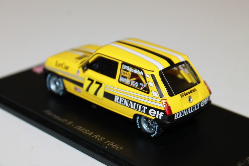 SERIE LIMITEE A 400 PIECES  VOITURE IMSA N°77  PILOTE:PATRICK JACQUEMART