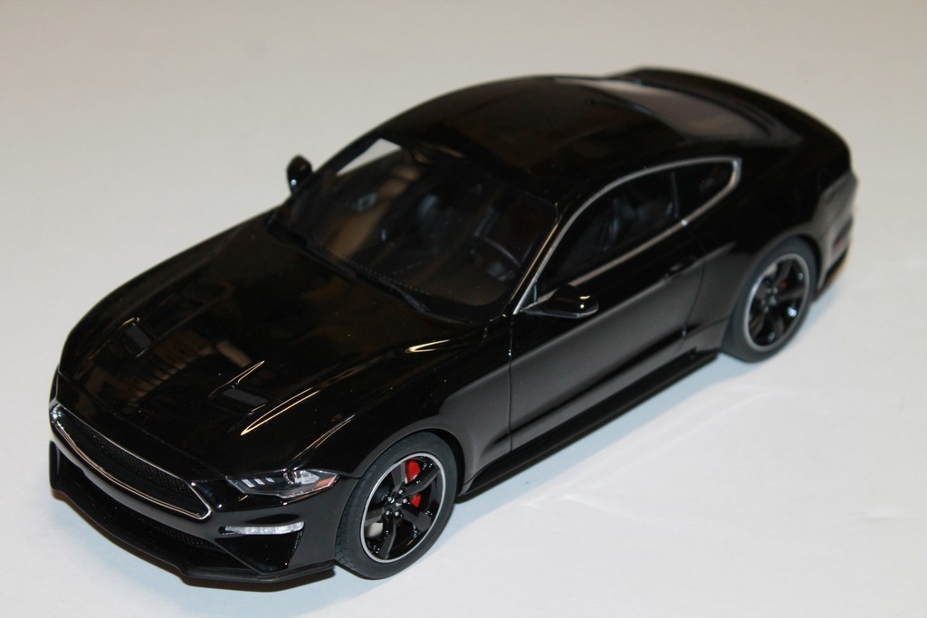 BULLIT MUSTANG MODERNE NOIR, SANS PARTIES OUVRANTES