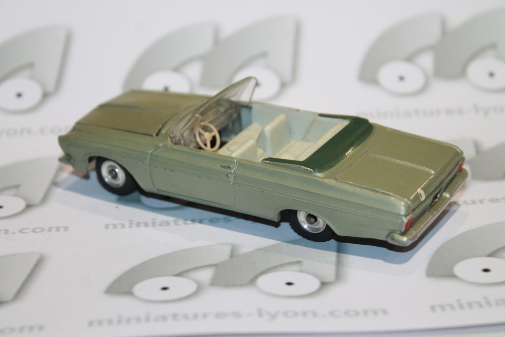 PLYMOUTH FURY 1970 DINKY TOYS 1/43°