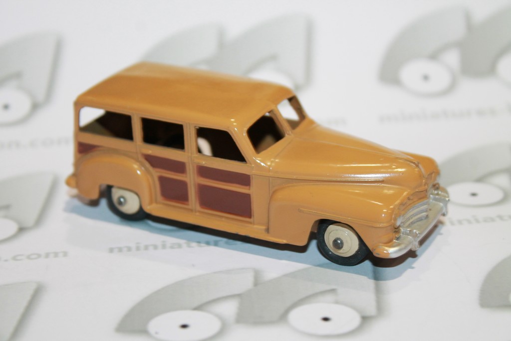 PLYMOUTH BREAK WOODY DINKY TOYS 1/43°