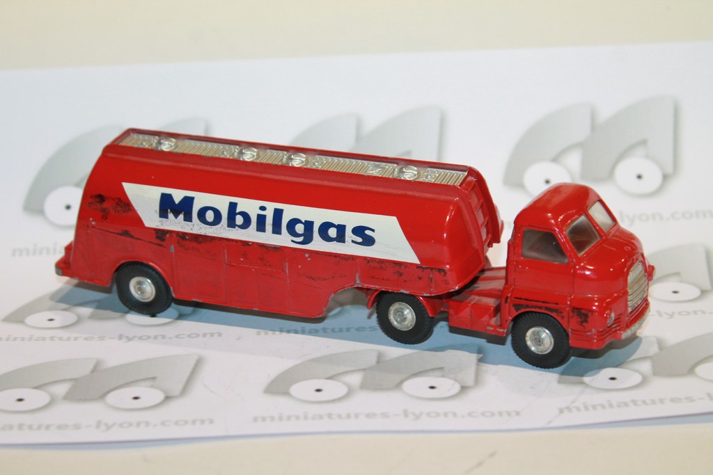 BEDFORD CAMION CITERNE MOBILGAS CORGI