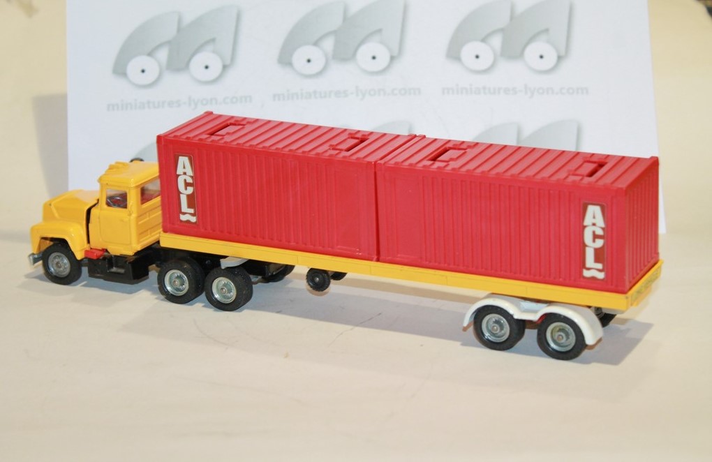 MACK CONTAINER TRUCK AND TRAILER CORGI