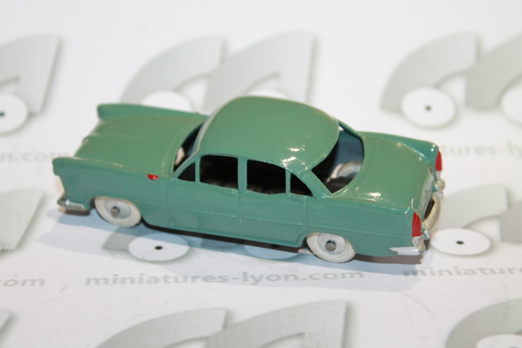 SIMCA VEDETTE TRIANON QUIRALU 1/43°