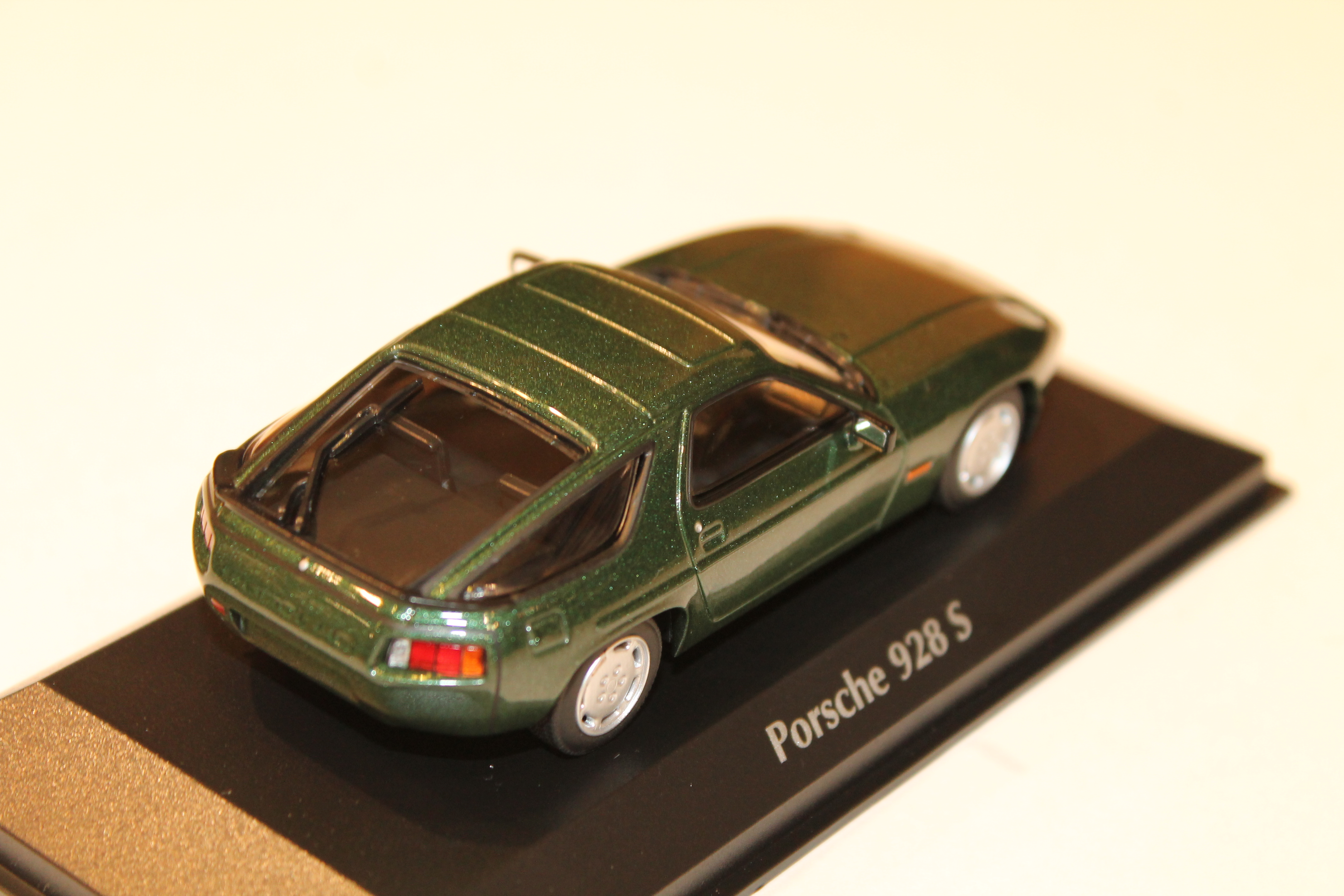 PORSCHE 928 S VERT 1979 MAXICHAMPS 1/43°