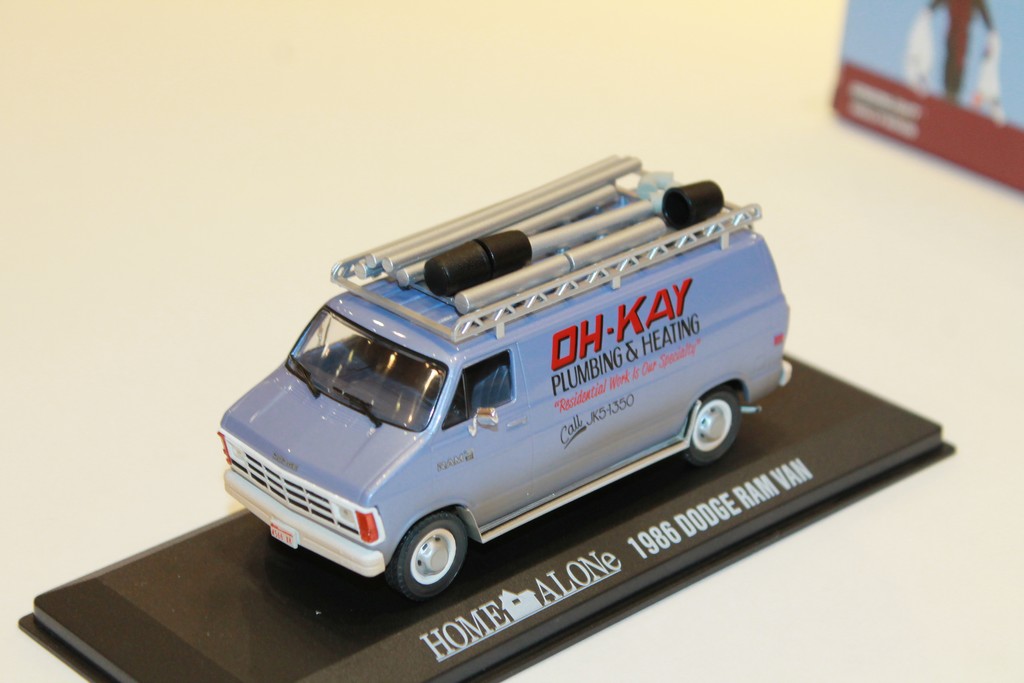 DODGE RAM VAN 1986 GREENLIGHT 1/43°