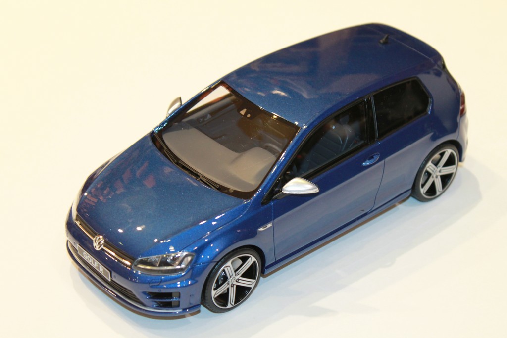 VOLKSWAGEN GOLF 7R BLEU OTTO 1/18°