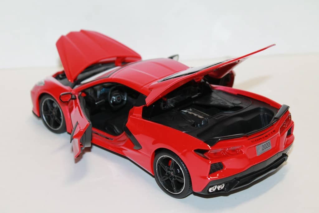 CHEVROLET CORVETTE STINGRAY ROUGE 2020 MAISTO 1/18°