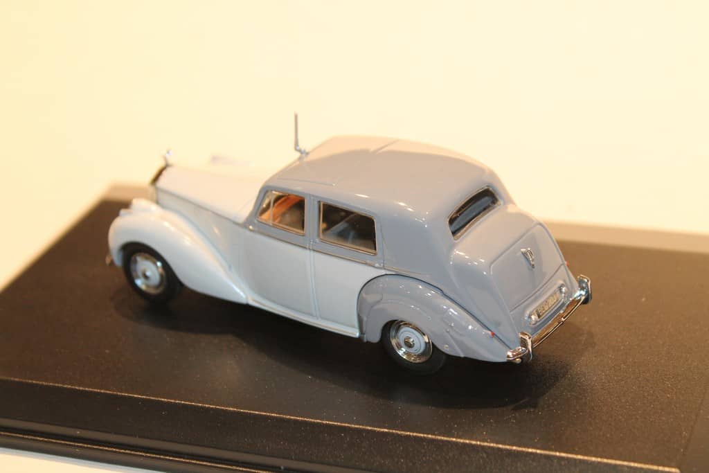 ROLLS ROYCE SILVER DAWN GRIS 2 ONS OXFORD 1/43°