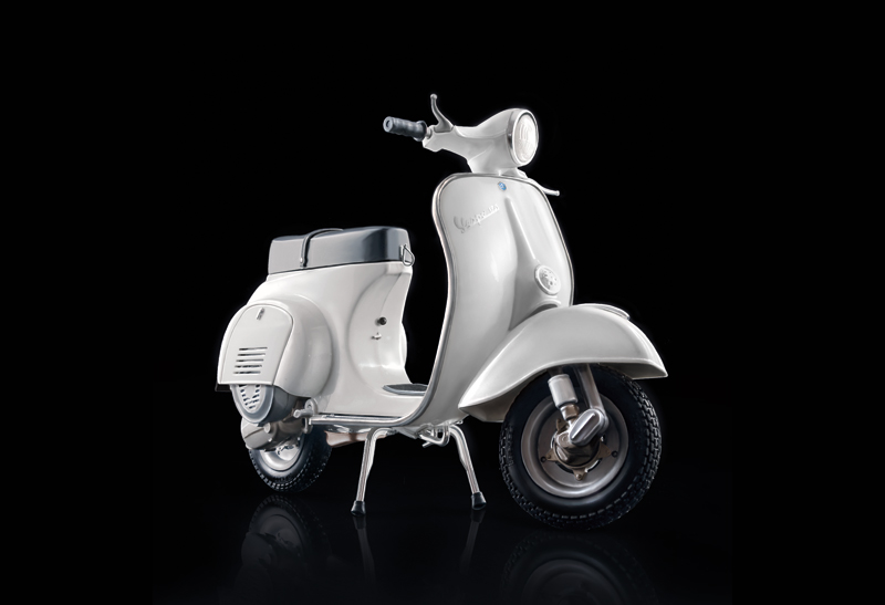 VESPA 125 PRIMAVERA 1975 ITALERI 1/9°