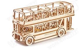 BUS LONDONIEN WOODEN CITY