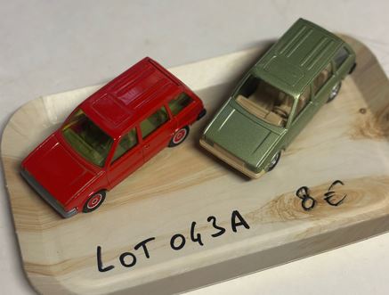 LOT Nissan 1/43