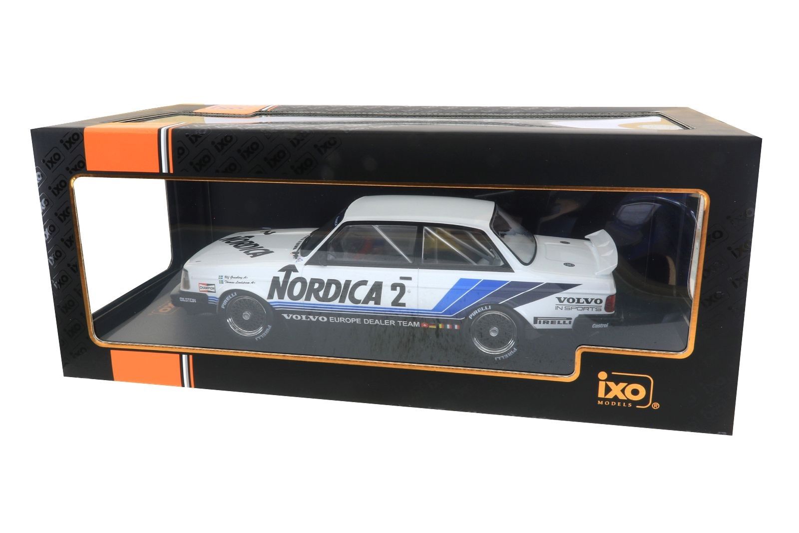 VOLVO 240 TURBO N°2 ETCC BRUNN 1986 IXO 1/18°