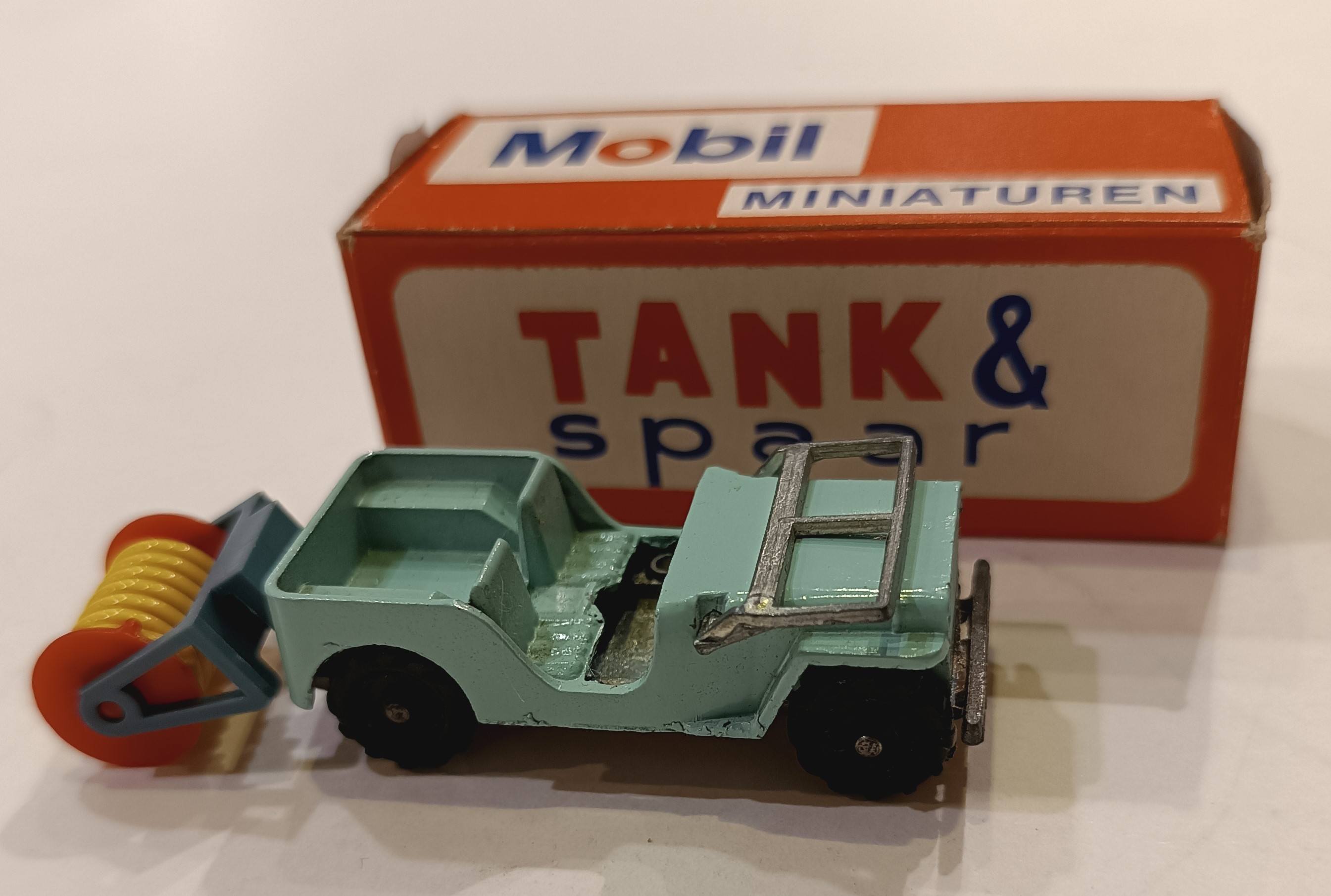 Jeep avec tuyau n°7  Majorette Rail route 1/65