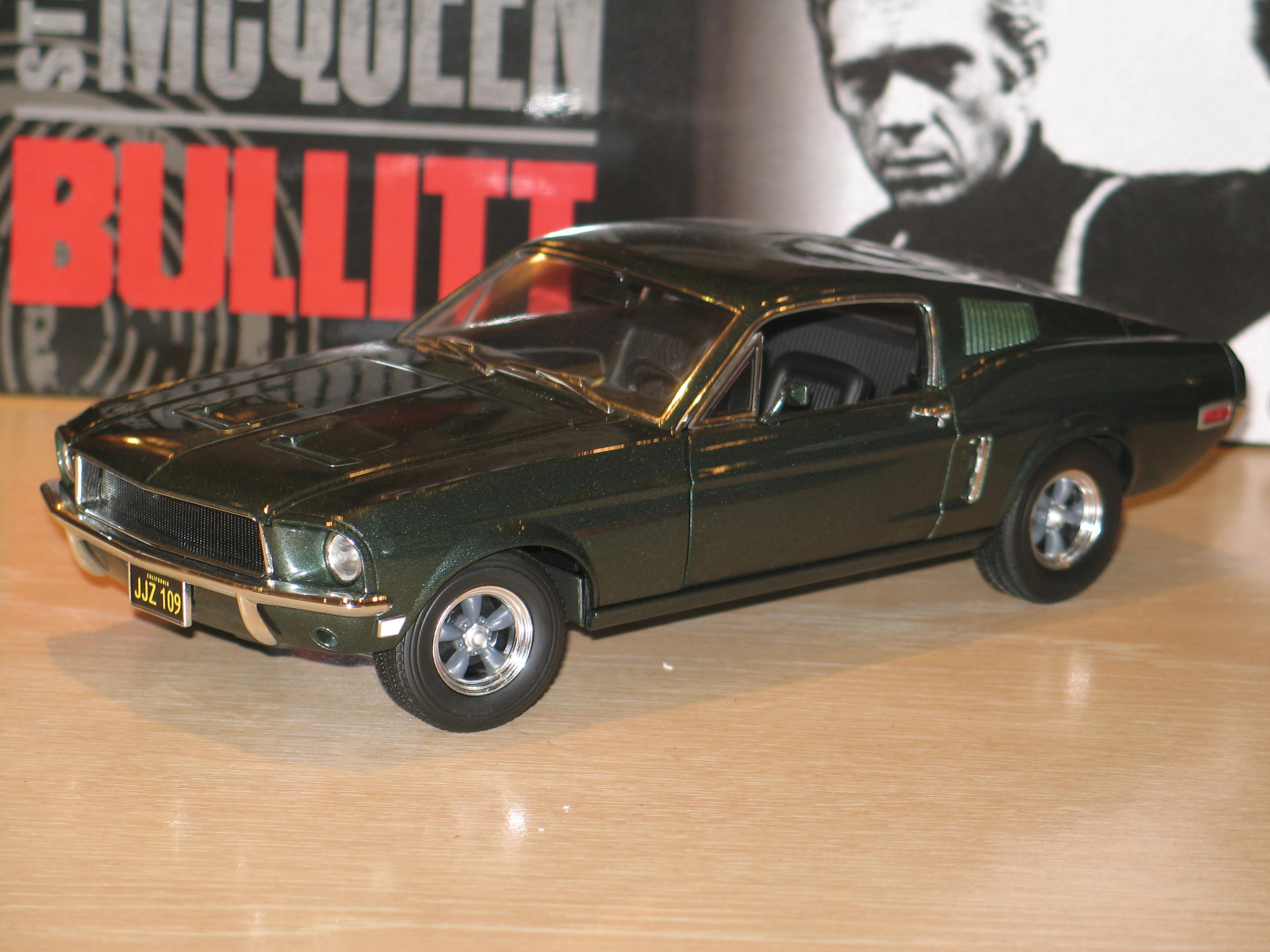 FORD MUSTANG GT 1968 BULLIT GREENLIGHT 1/18°