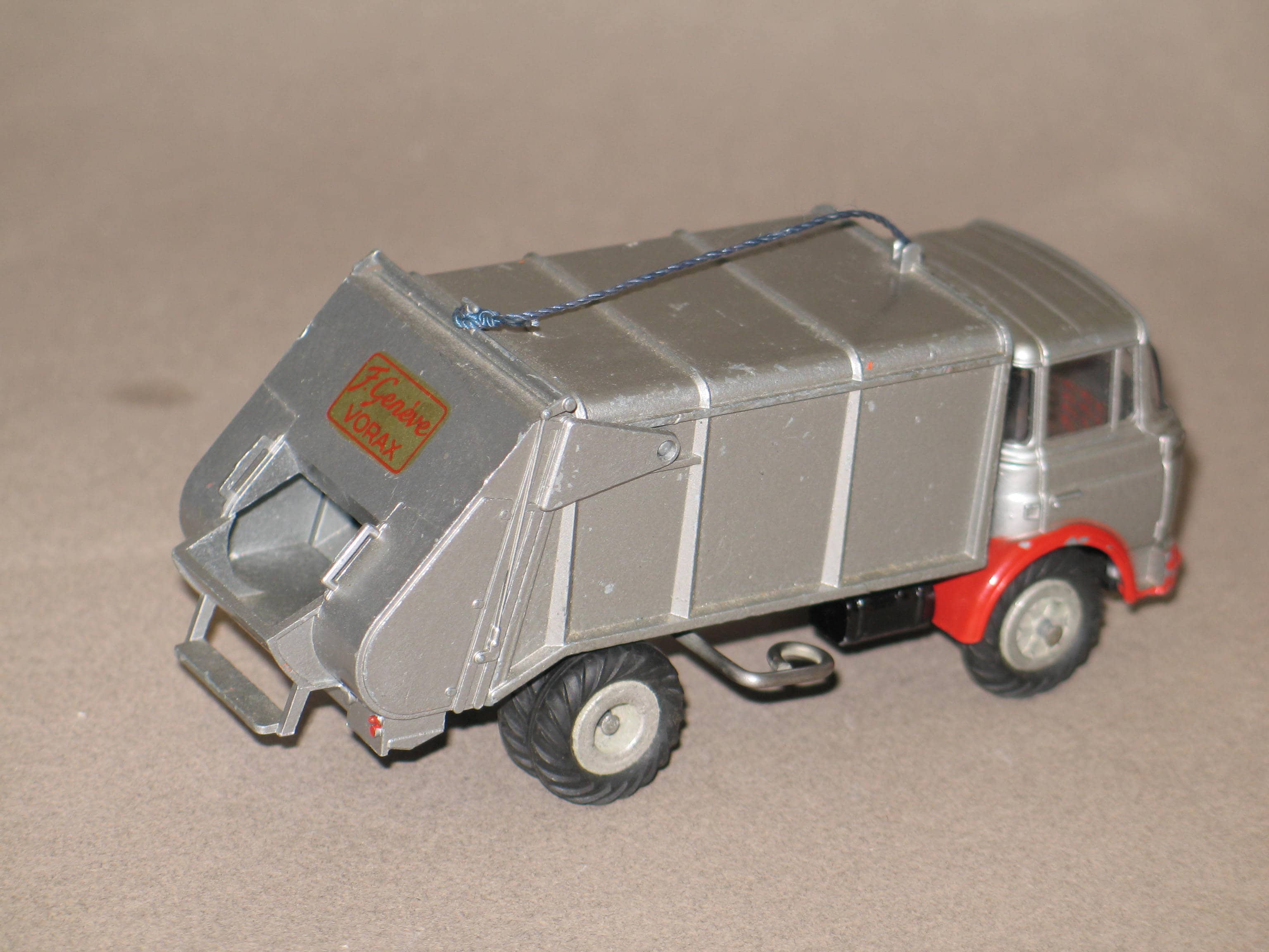 AL807 MINIATURE JRD #131 Berliet GAK Benne à Ordures D/- EUR 17,67