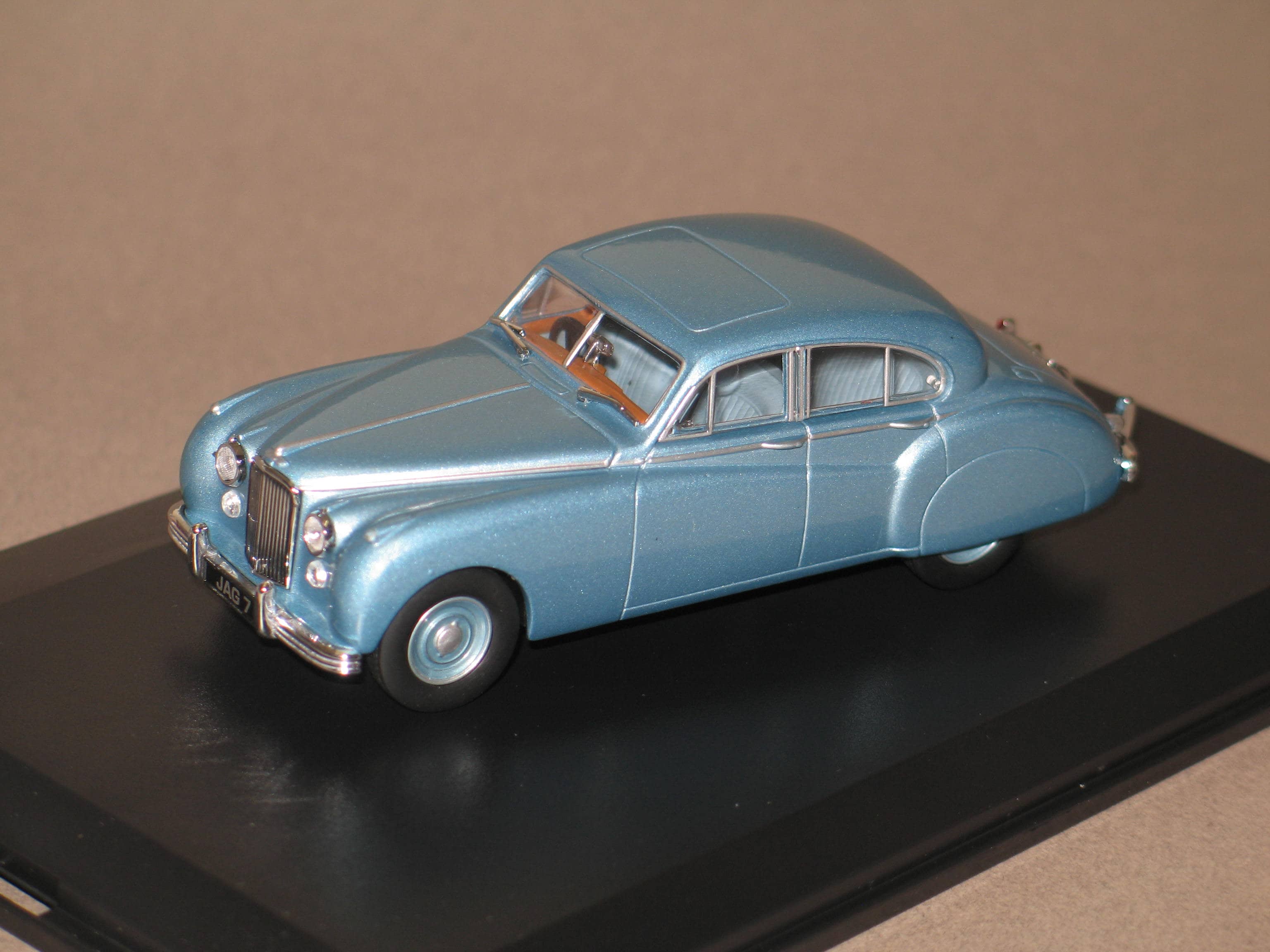 Neo B 1/43 - Jaguar MKVII Turquoise